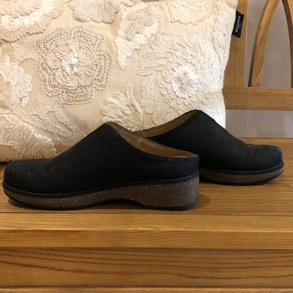 Earth clogs - Picture 3 of 6